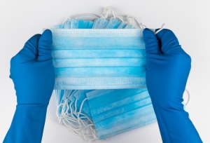 О применении индивидуальных средств защиты при посещении ломбардов